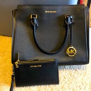 Micheal Kors handbag and wrislet